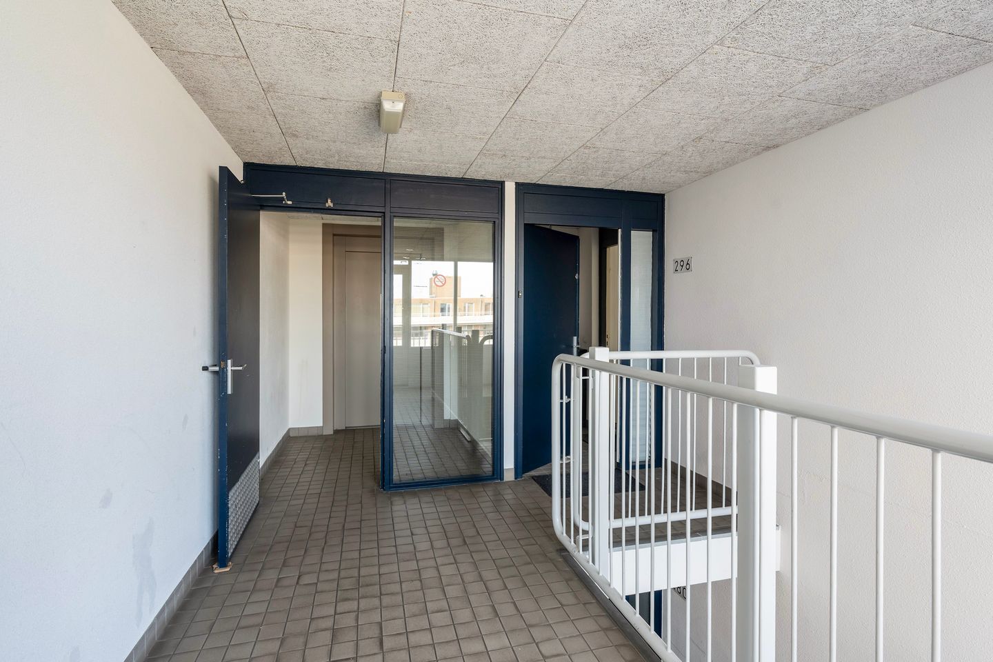 Photo 25 of Voorburgstraat 296