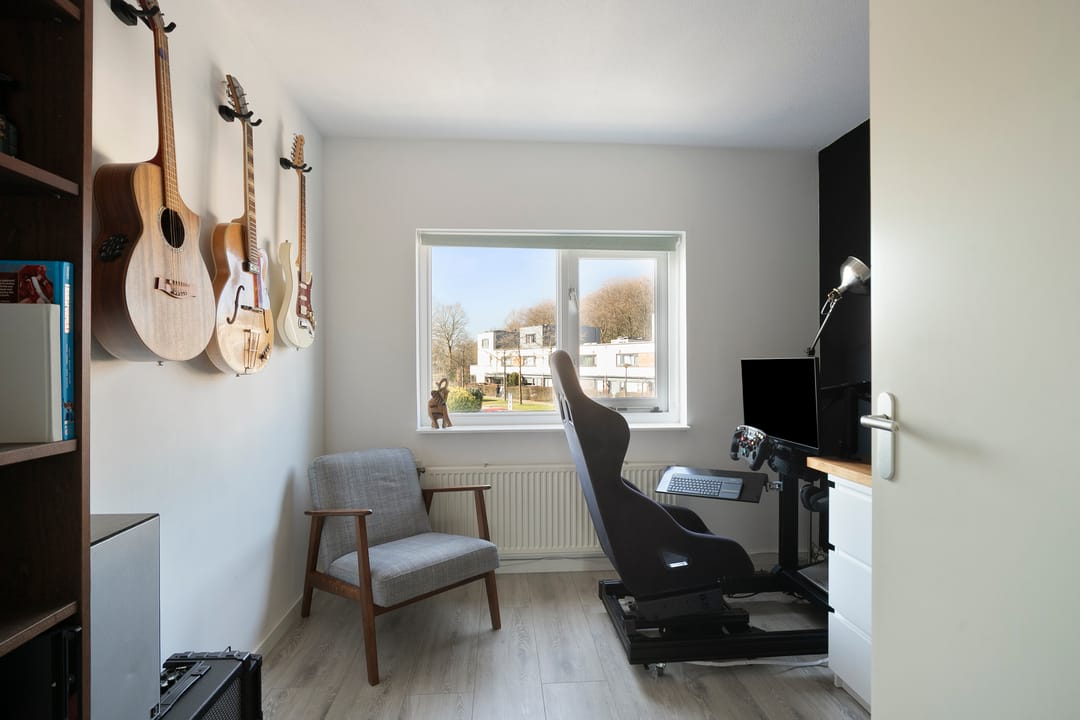 Charming terraced house with sunny garden and garage in Vijfhoek Deventer — 25