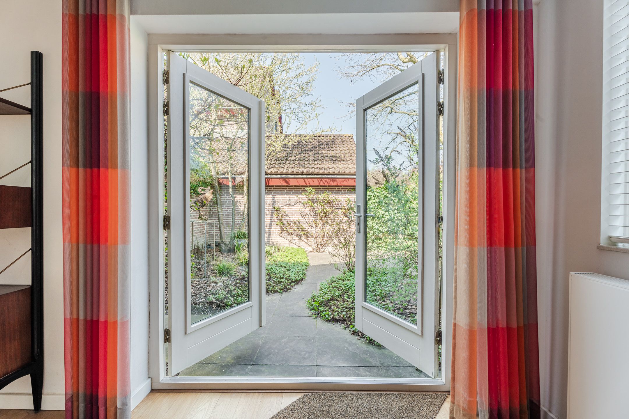 Spacious family home with garden in Park Jonkerbosch — 33