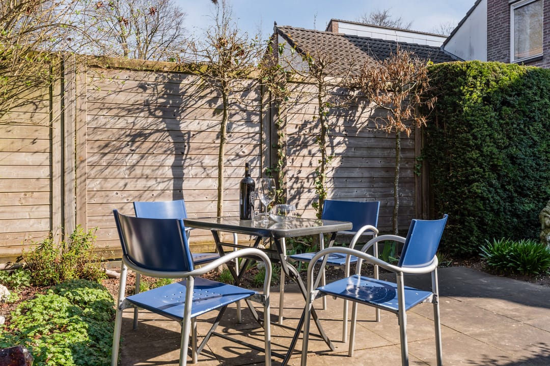 Spacious family home with garden in Park Jonkerbosch — 35