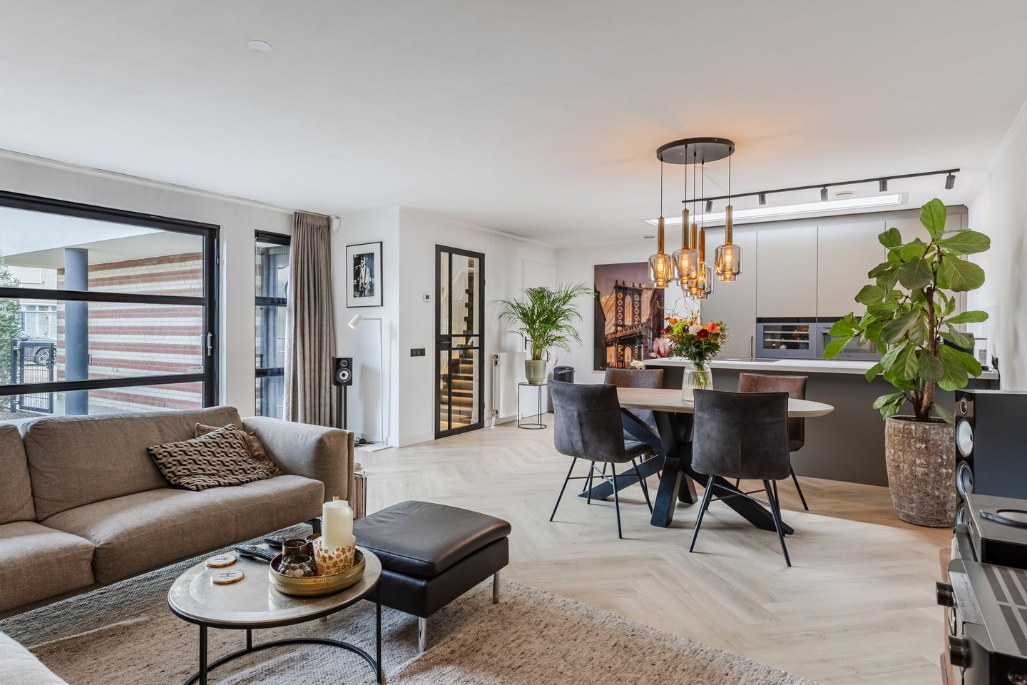 Foto 10 van Ossendrechtstraat 29