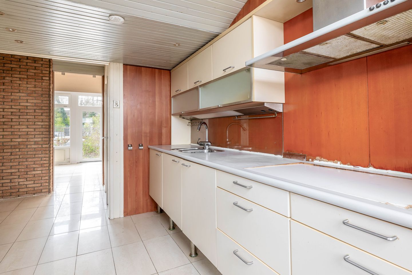 Renovation opportunity corner home with sunny south-facing garden — 18