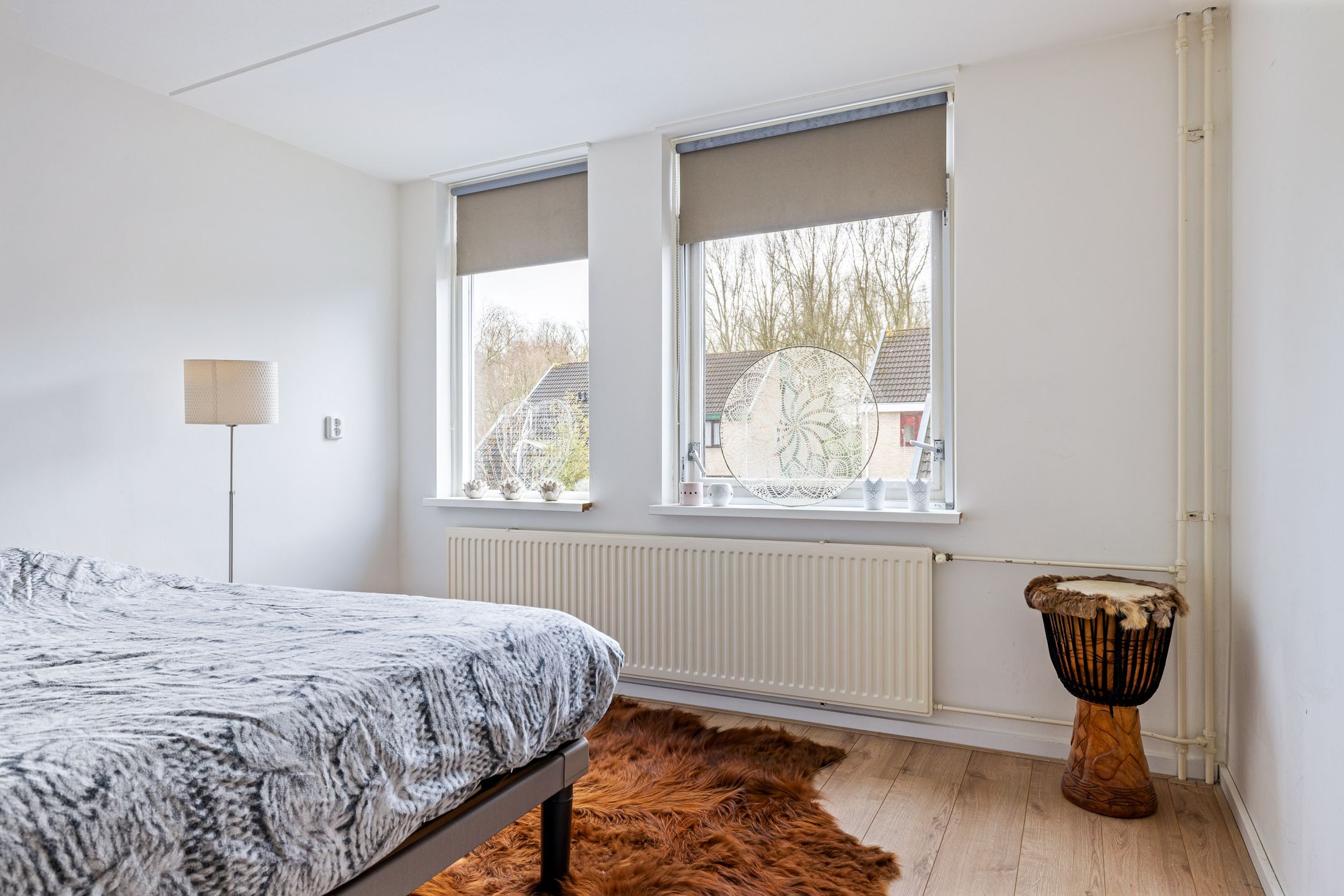 Spacious corner home with modern bathroom in De Drait — 27