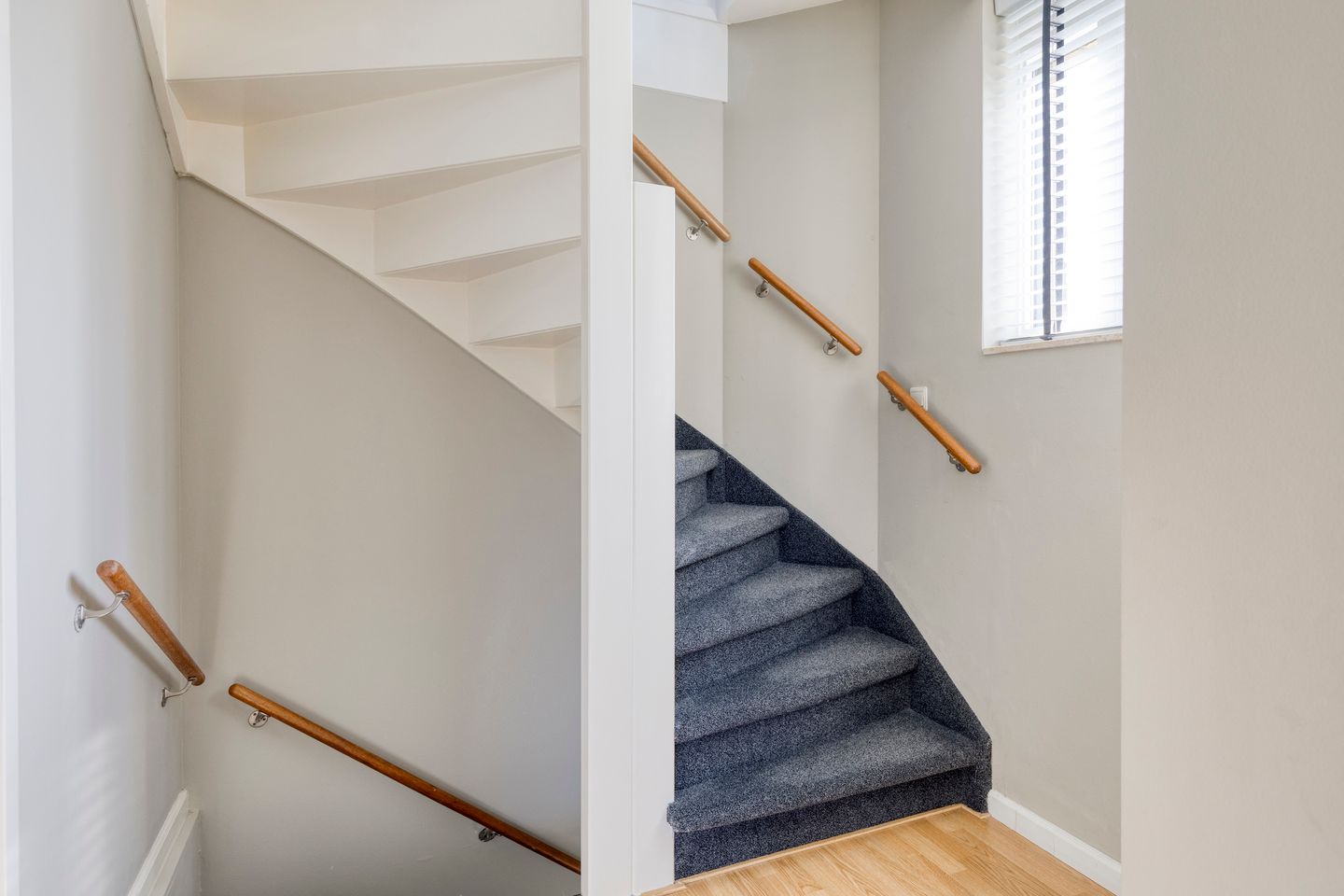 Photo 34 of Adelaarsvaren 47