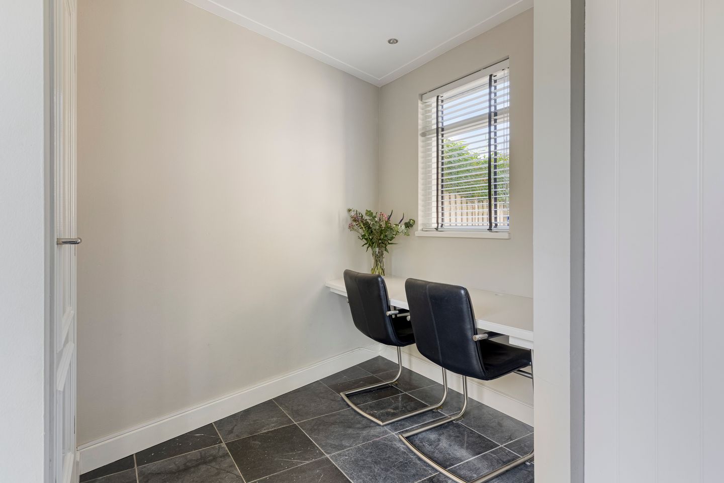 Photo 20 of Adelaarsvaren 47