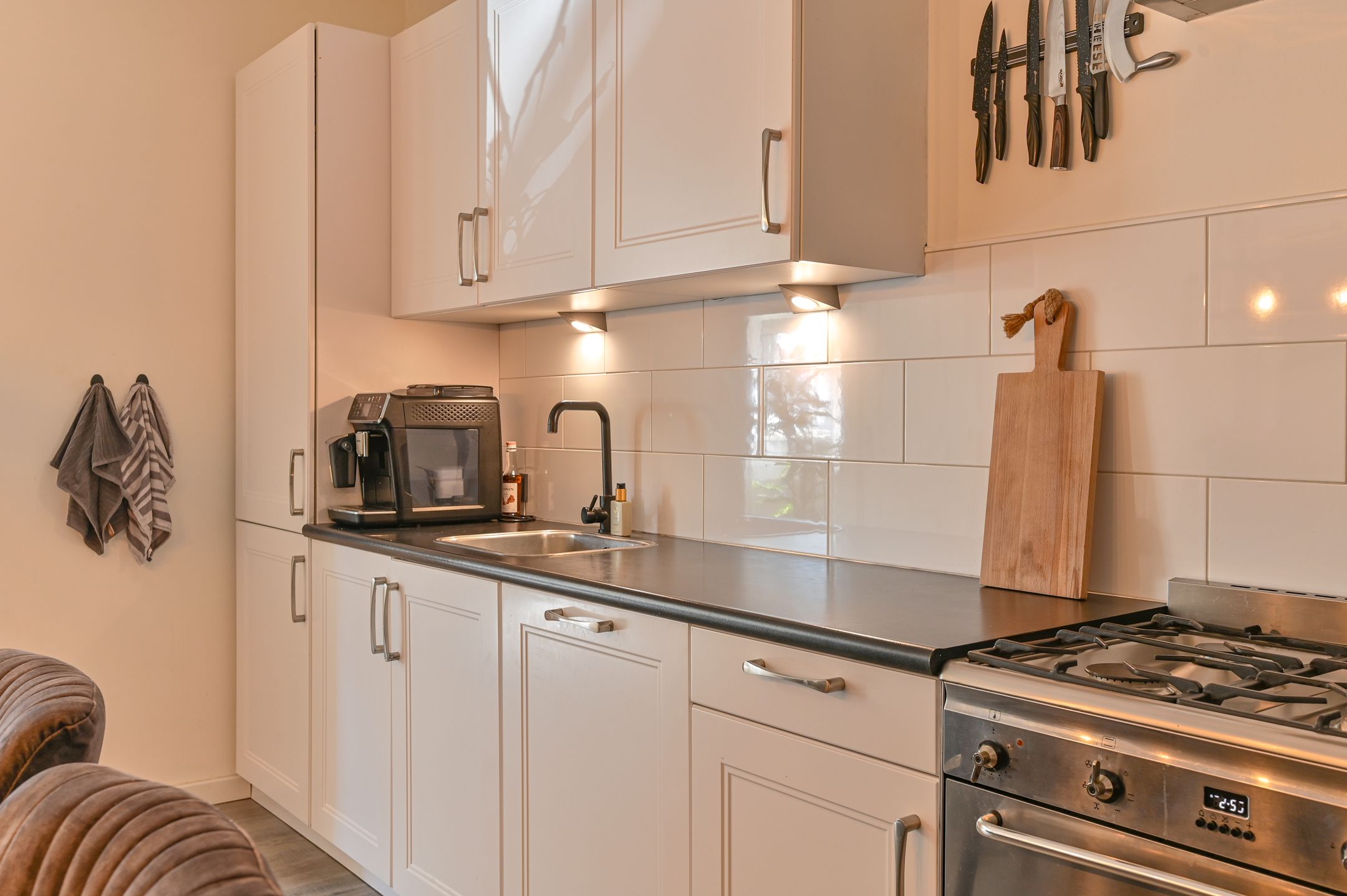 Modern Semi-Detached Home with Extension and Covered Terrace in Child-Friendly Location — 16