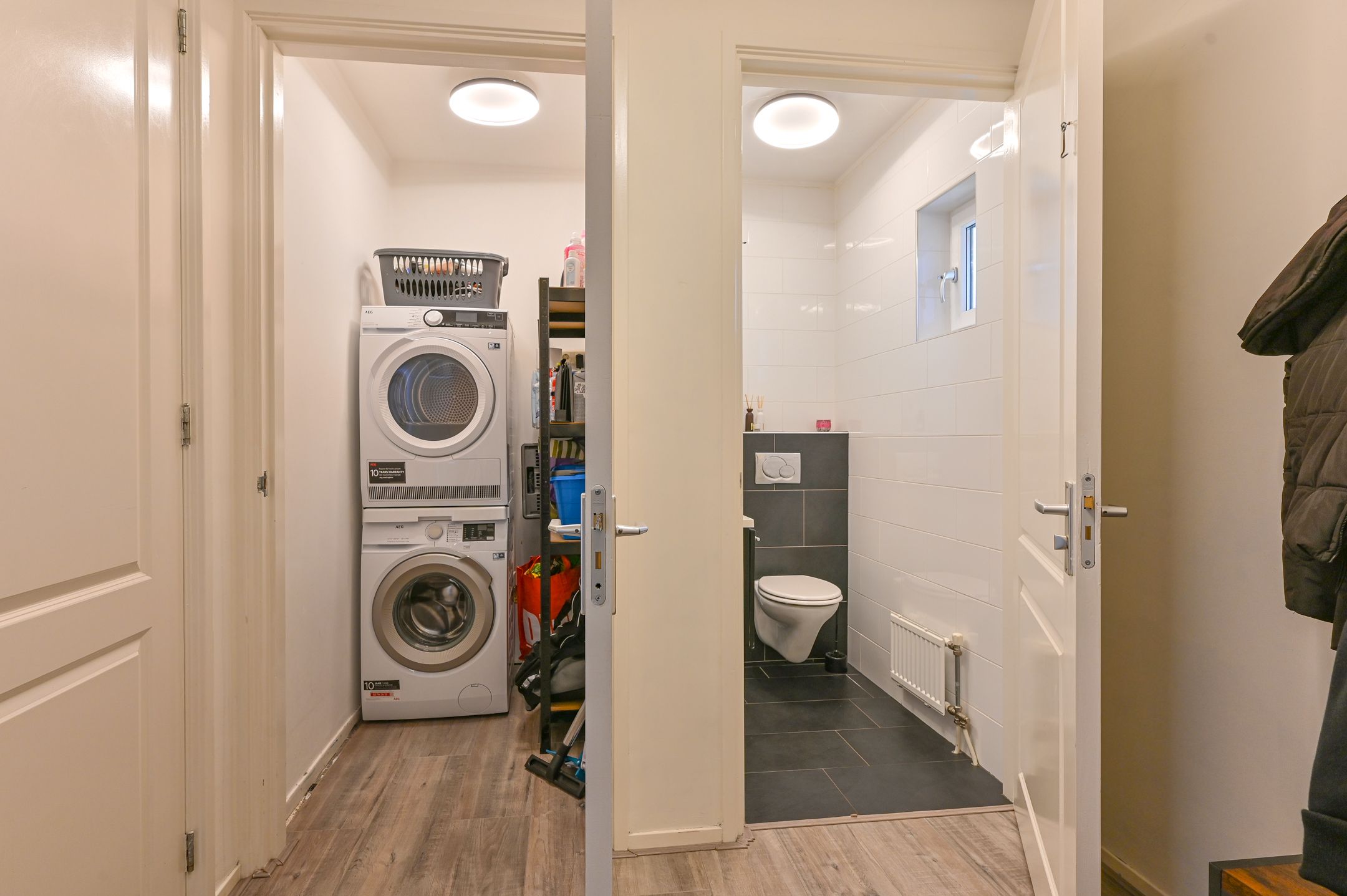 Modern Semi-Detached Home with Extension and Covered Terrace in Child-Friendly Location — 19