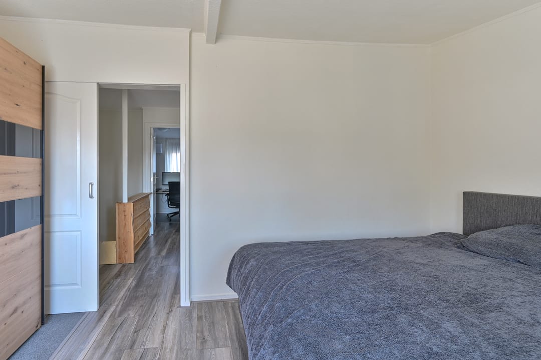 Modern Semi-Detached Home with Extension and Covered Terrace in Child-Friendly Location — 29