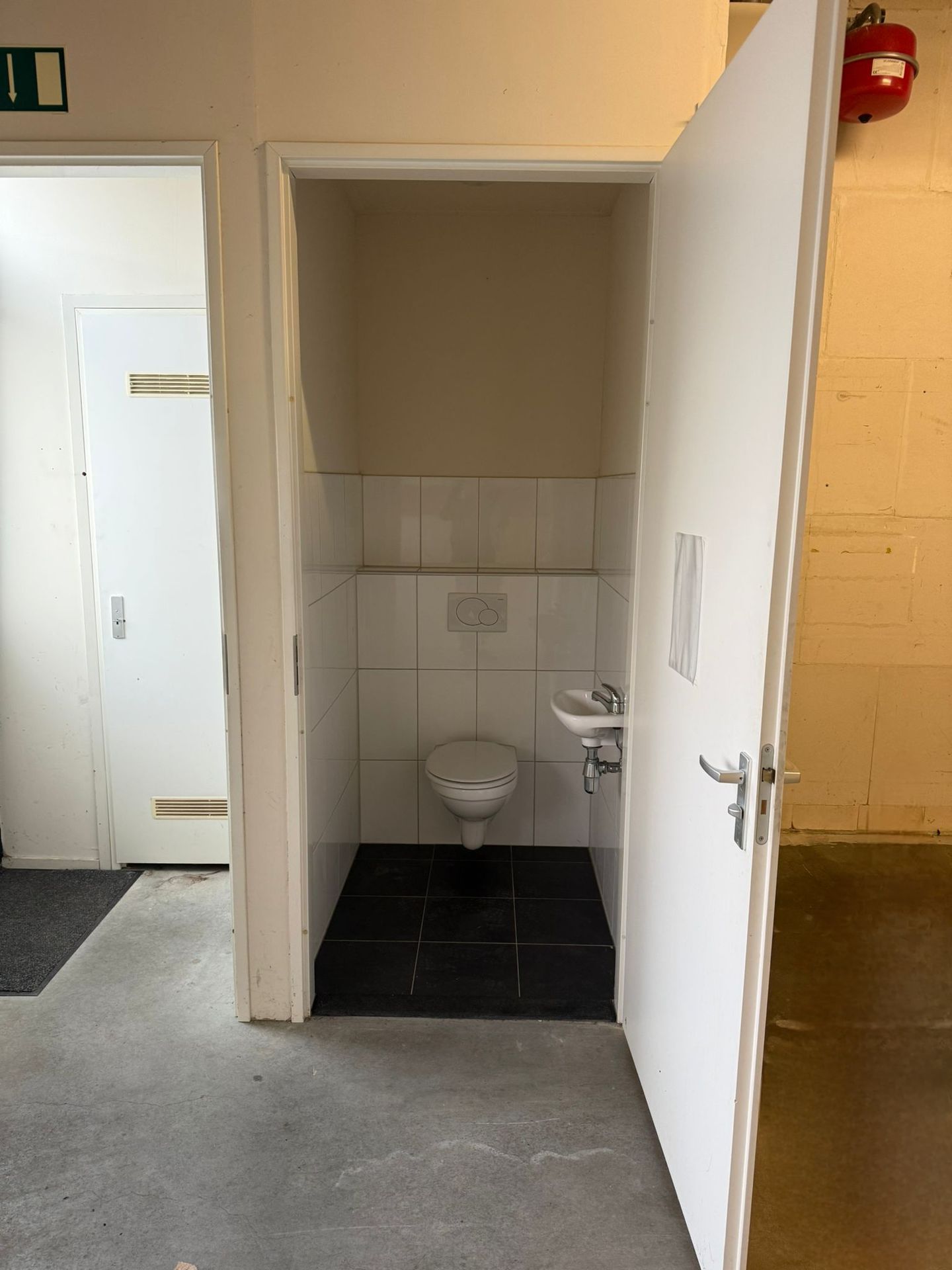 View photo 5 of Arnsbergstraat 9-B3