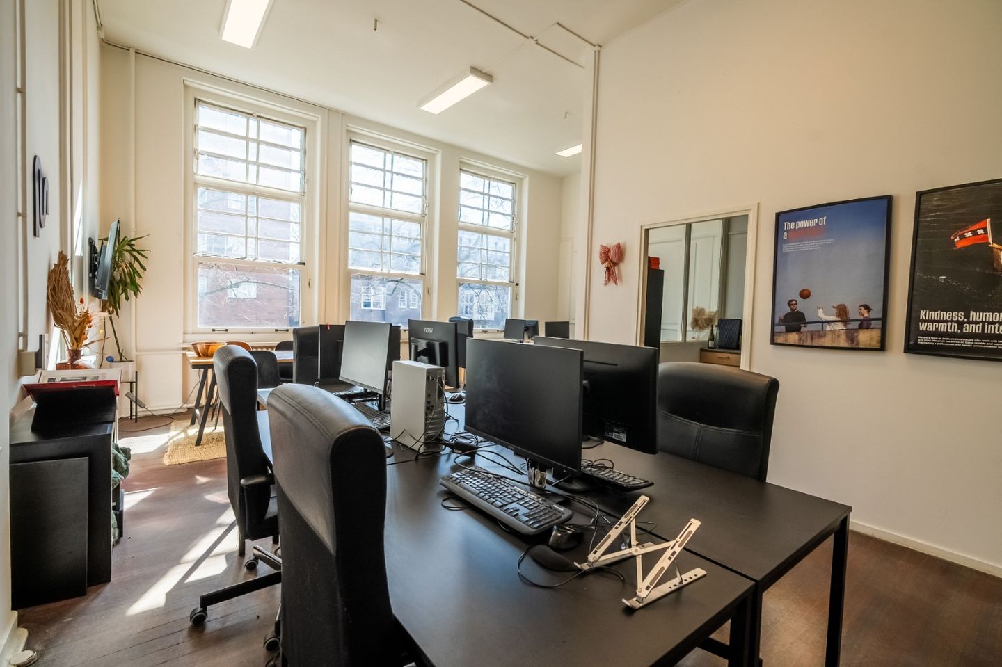 View photo 3 of WG-plein 100-874