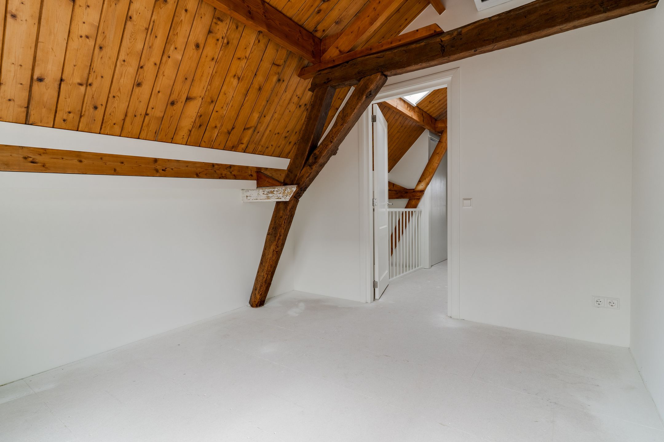 Photo 15 of Hoogstraat 35-B