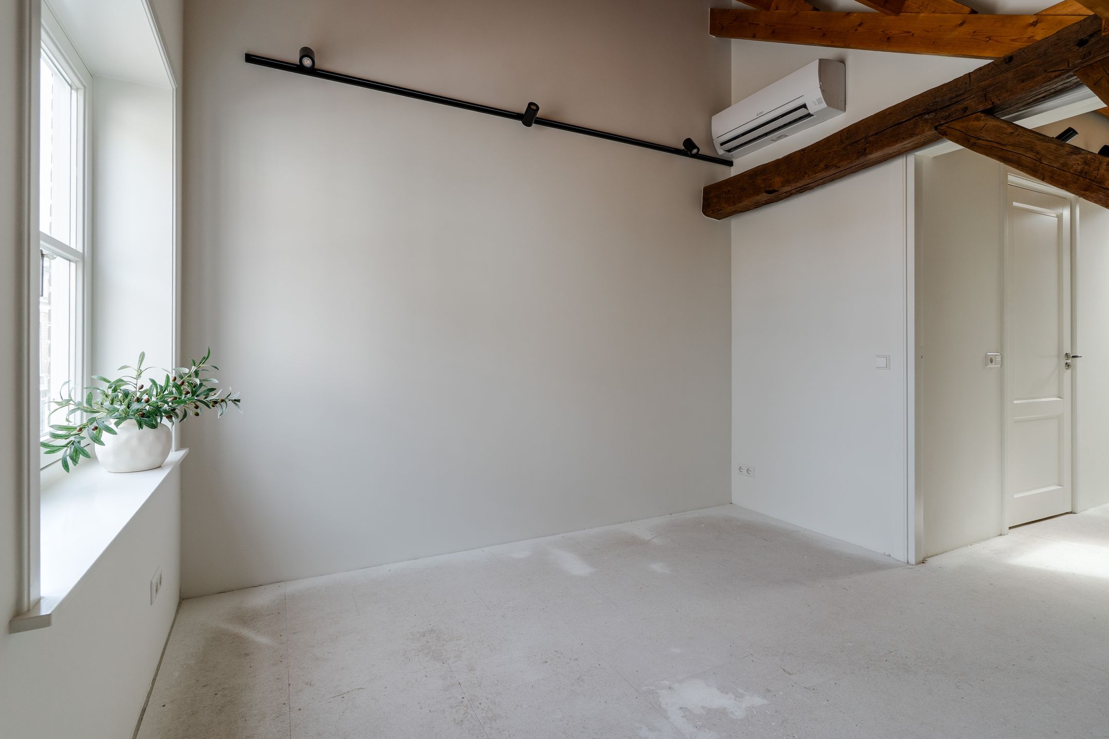 Photo 24 of Hoogstraat 35-B