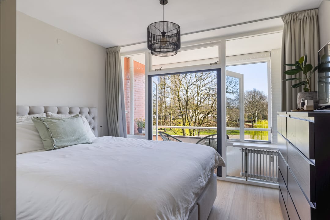 Photo 22 of Witte de Withstraat 24