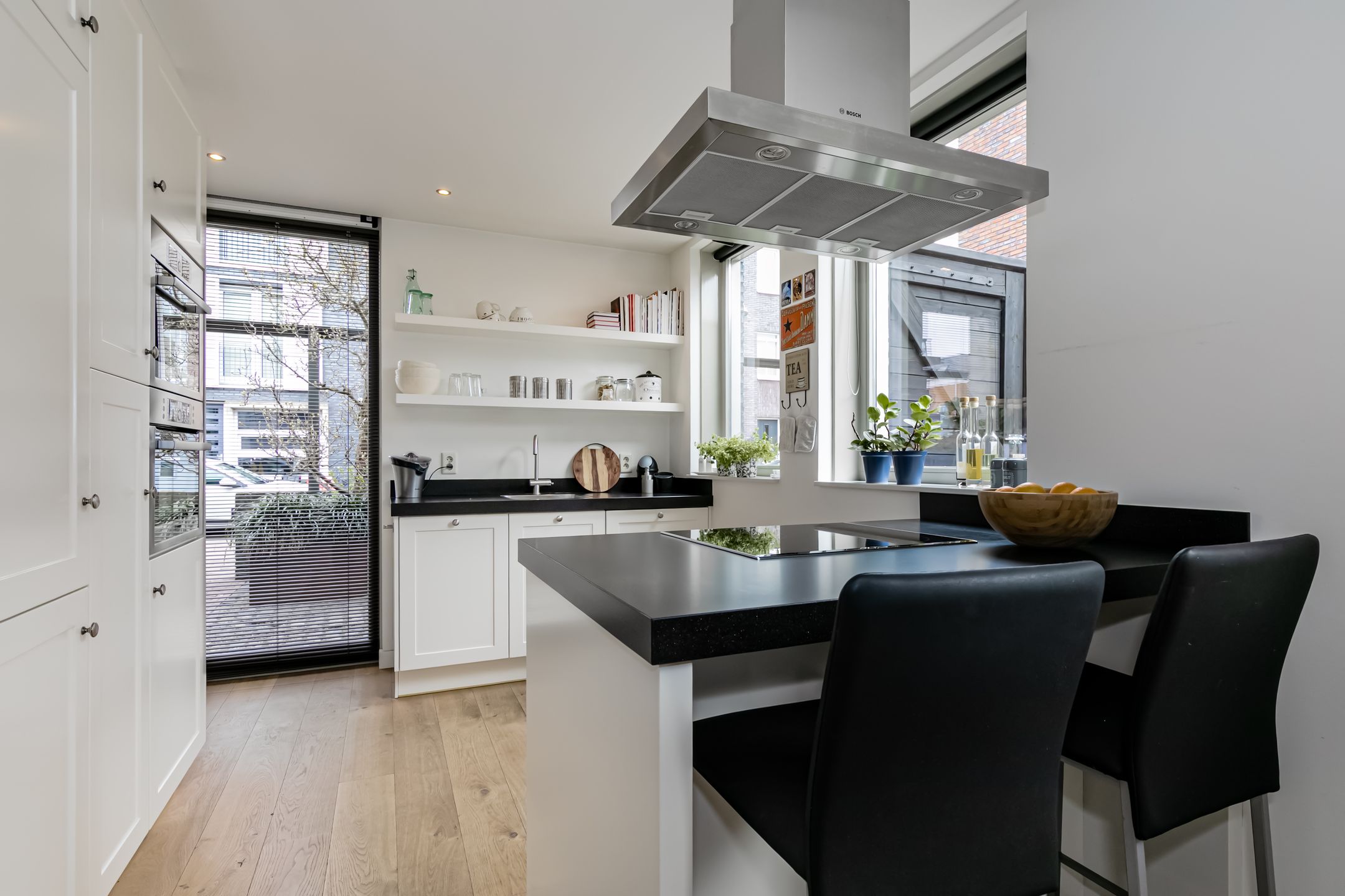 Photo 3 of Schoklandstraat 65