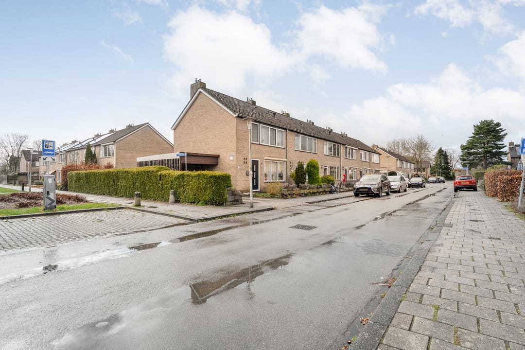 Photo 2 of E E G laan 84