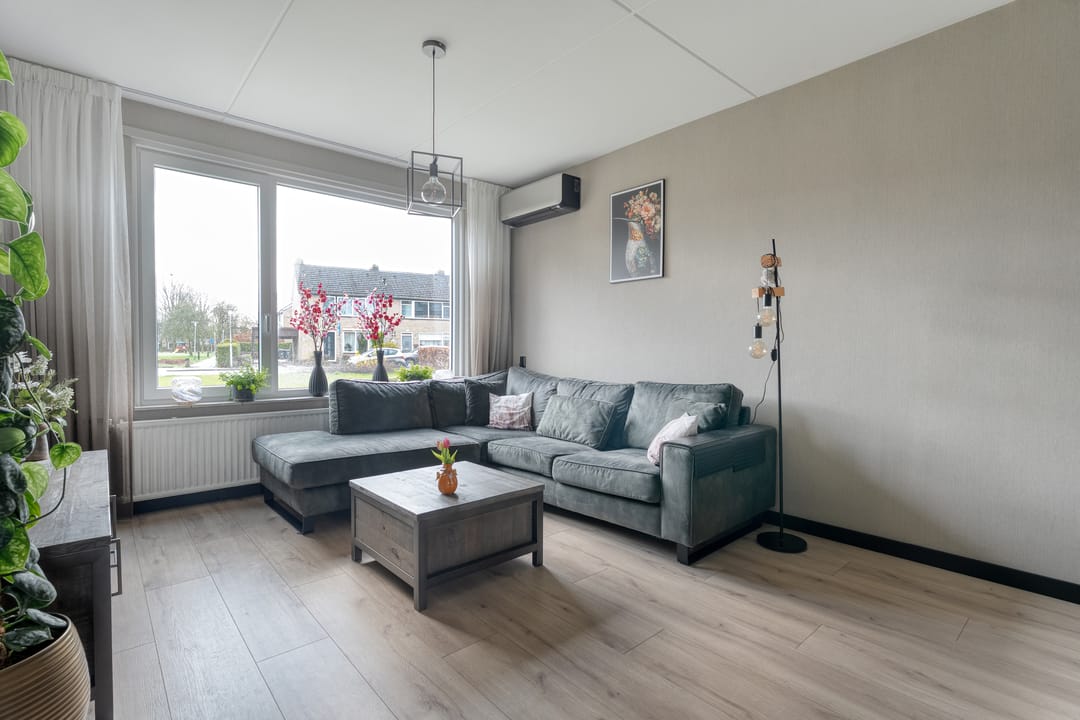 Photo 11 of E E G laan 84