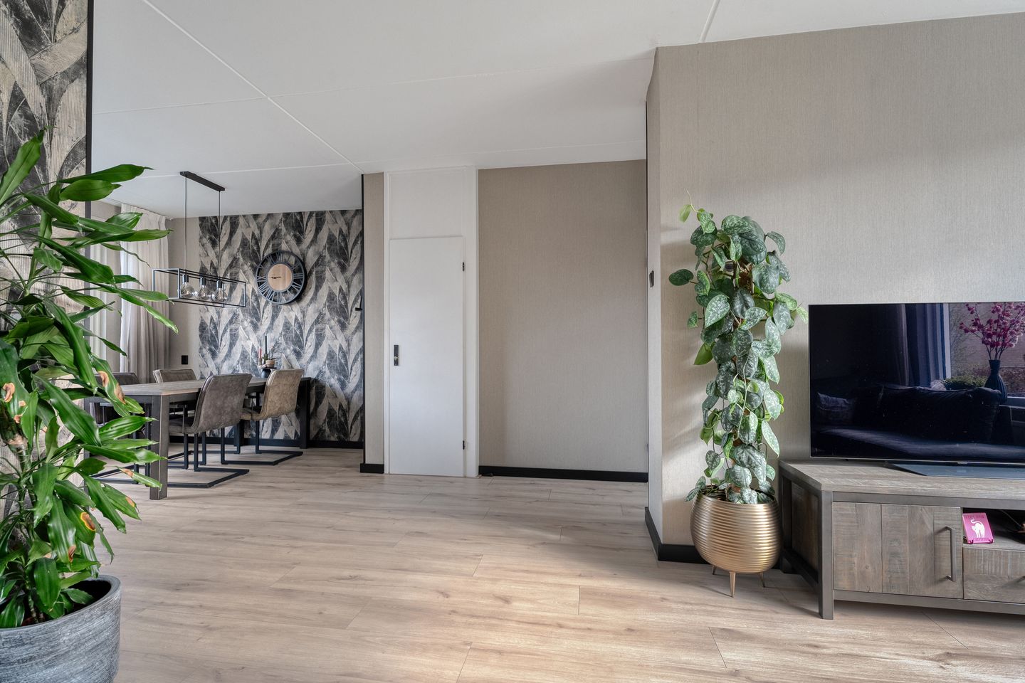 Photo 14 of E E G laan 84