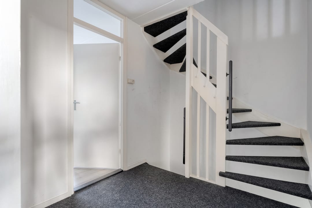 Photo 23 of E E G laan 84