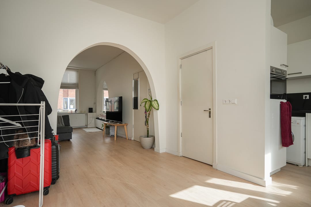 Spacious Upper Floor Apartment with Balcony in Lombok-Oost — 15