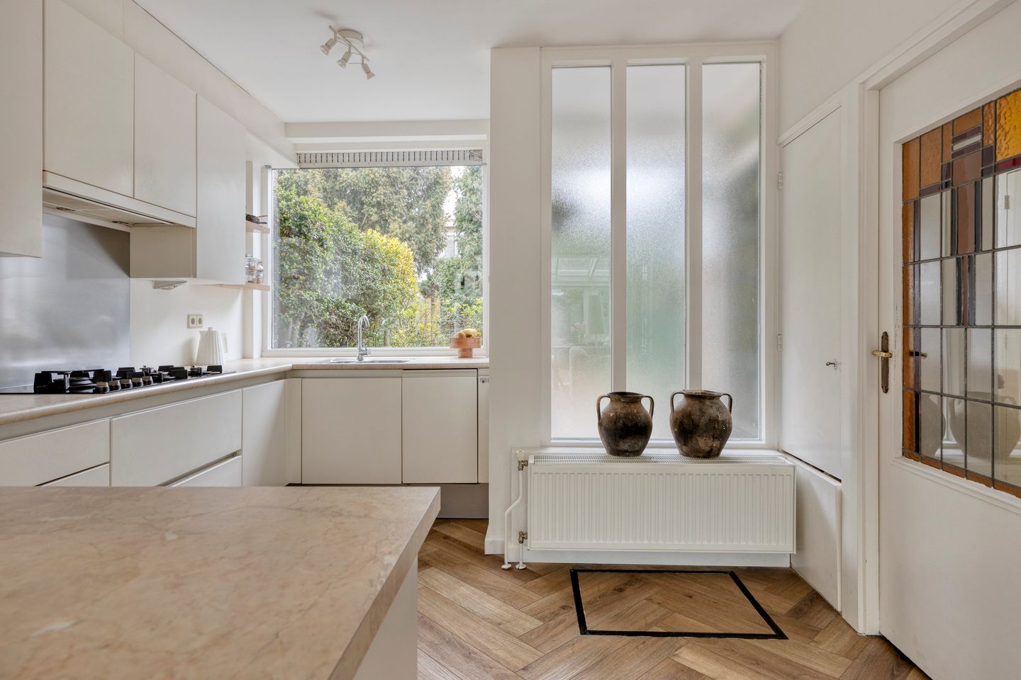 Well-maintained 5-room family home near Park Oosterhout with spacious extension — 14