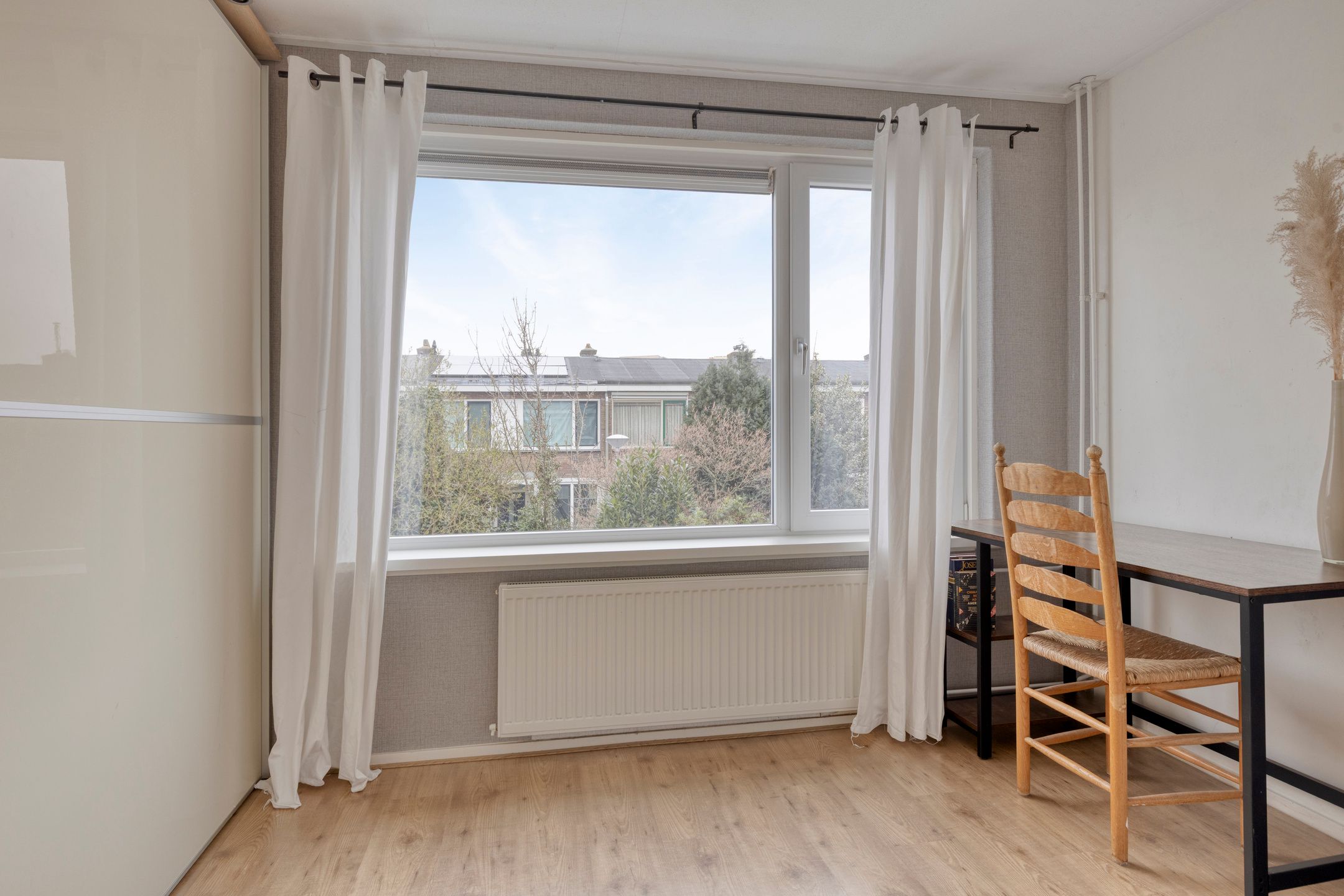 Well-maintained 5-room family home near Park Oosterhout with spacious extension — 21