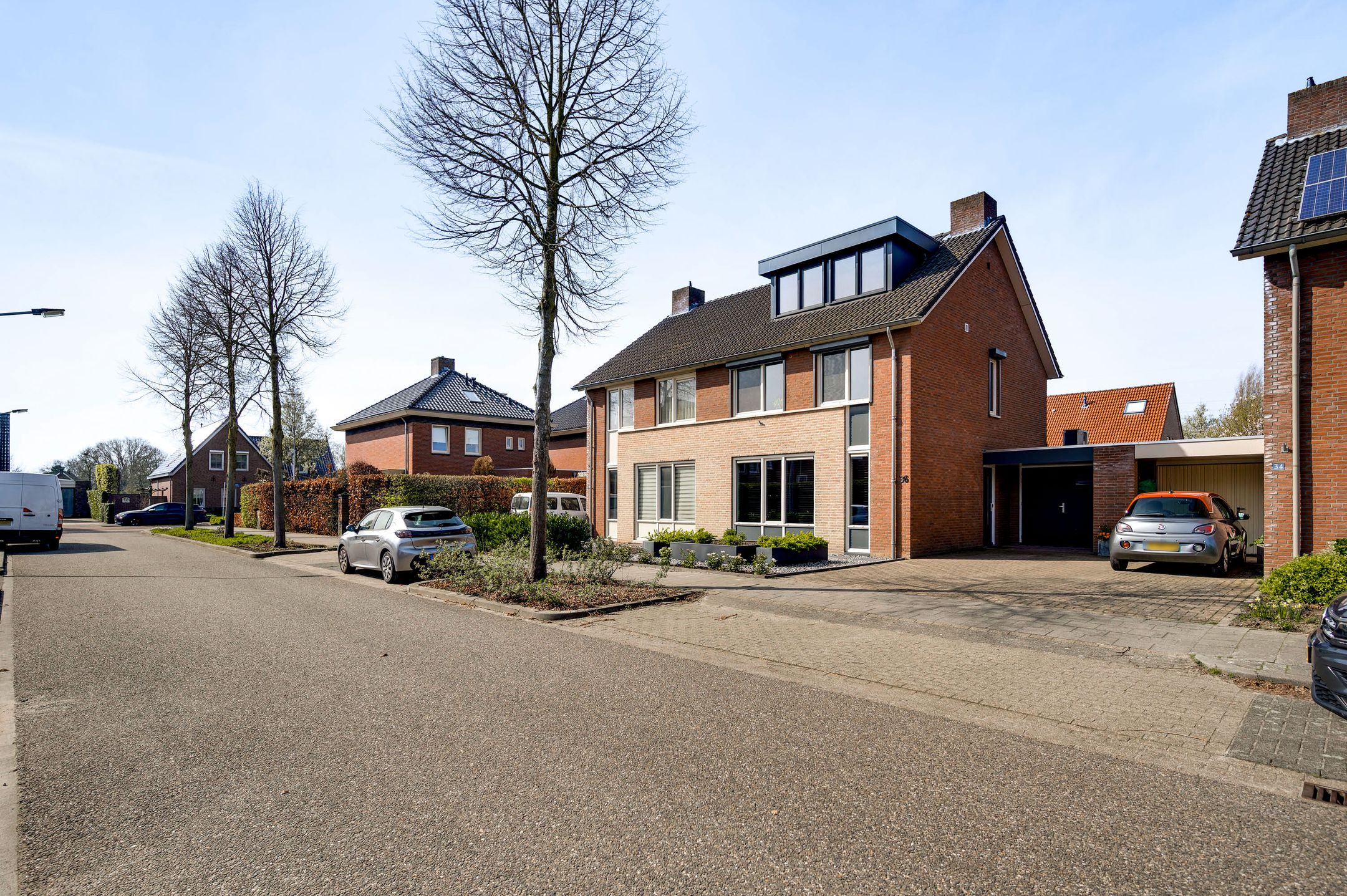 Photo 6 of Veldbloemstraat 36