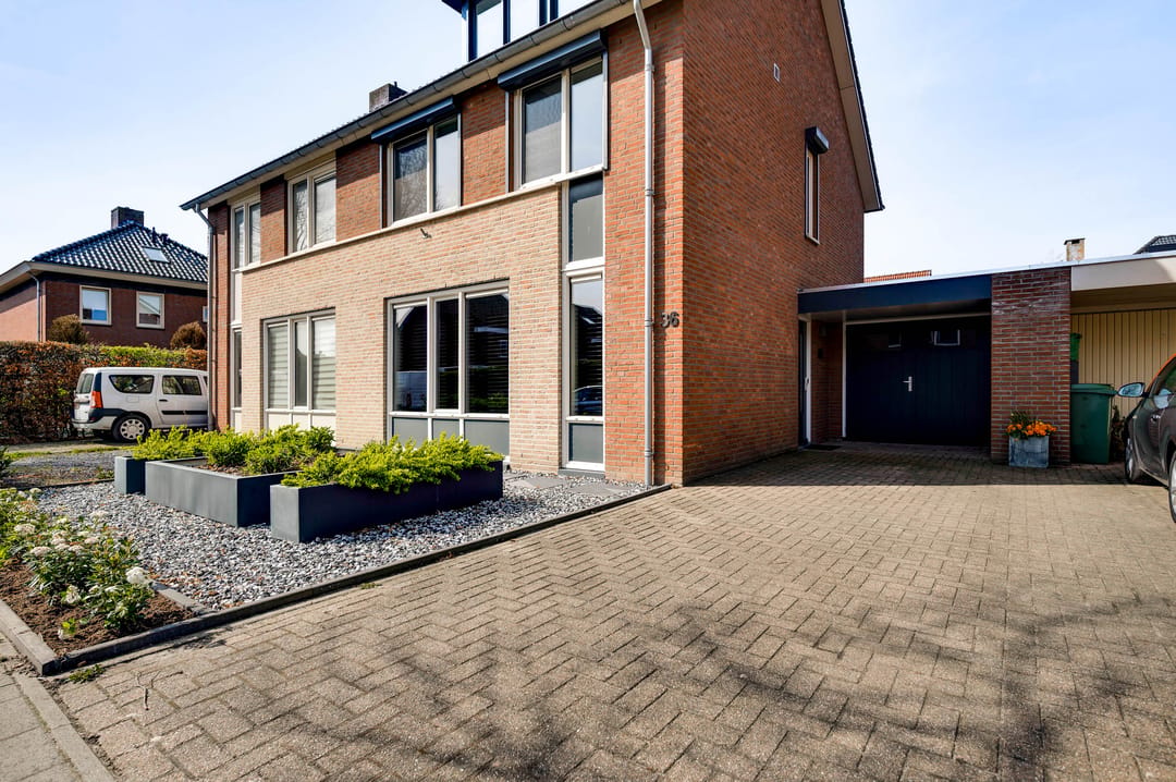 Photo 8 of Veldbloemstraat 36