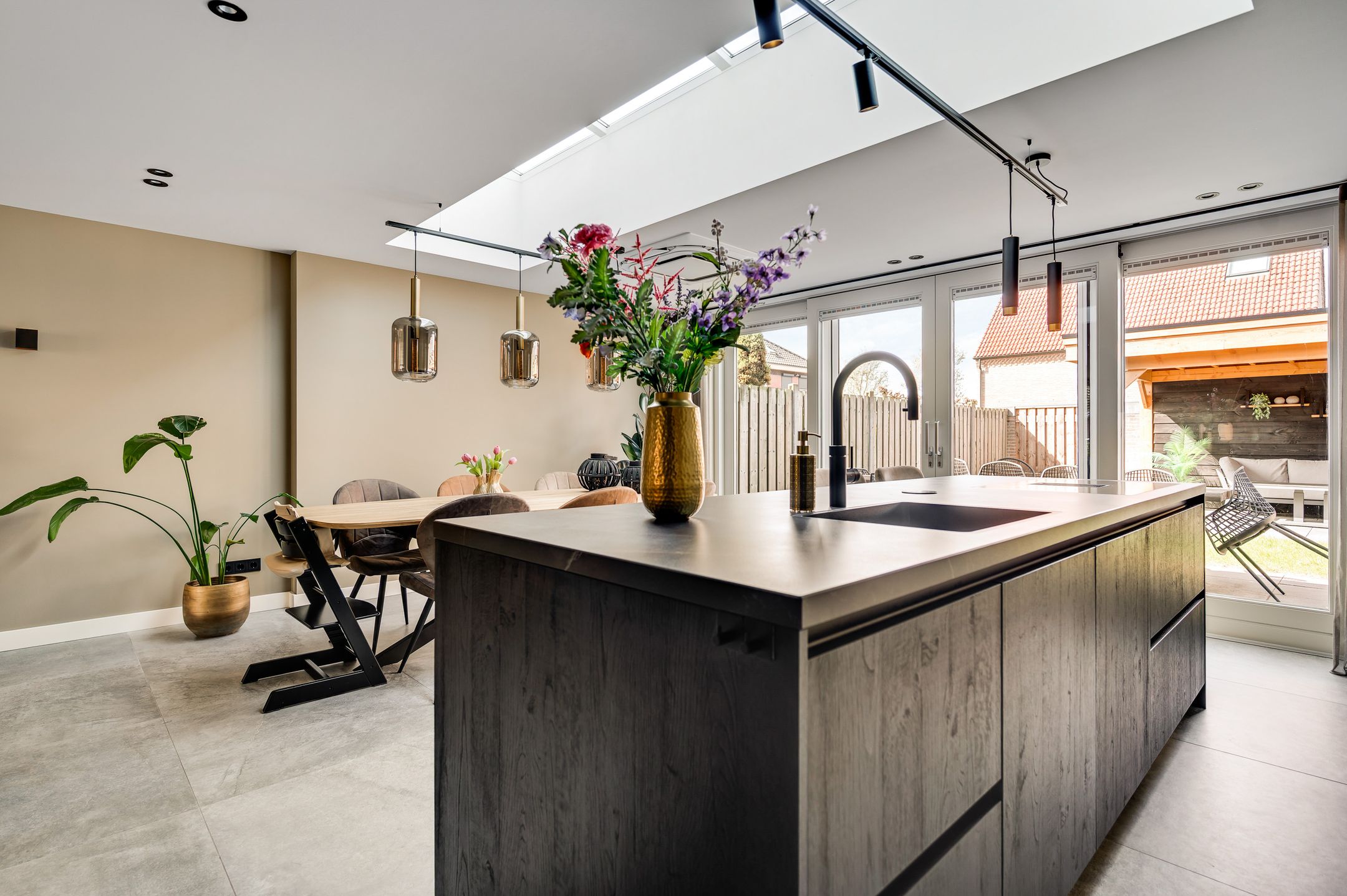 Photo 21 of Veldbloemstraat 36