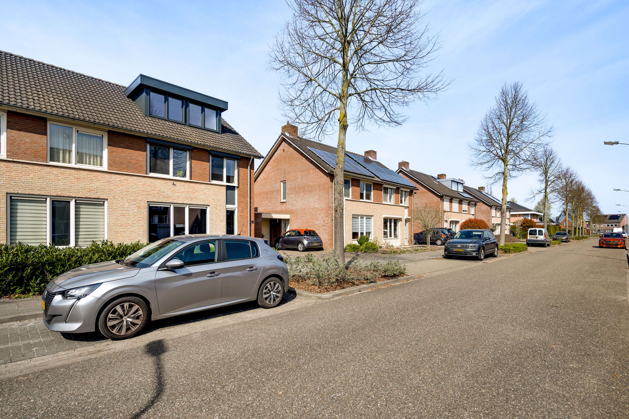 Photo 45 of Veldbloemstraat 36