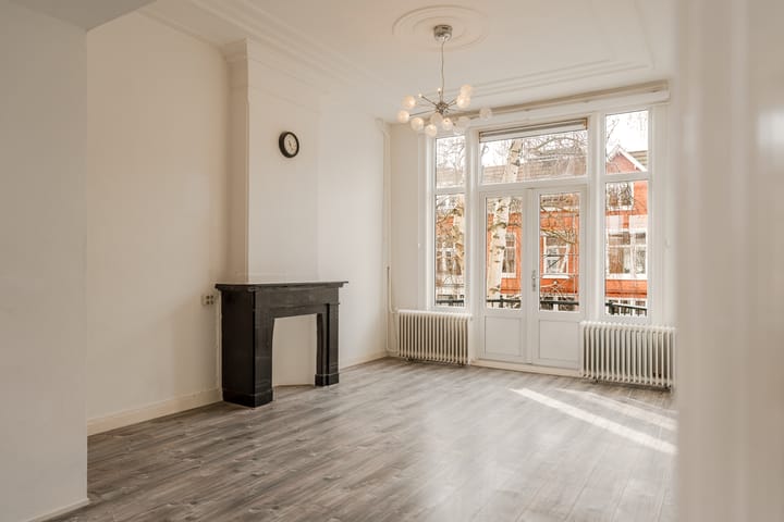 Photo 2 of Schouwtjeslaan 43-RD