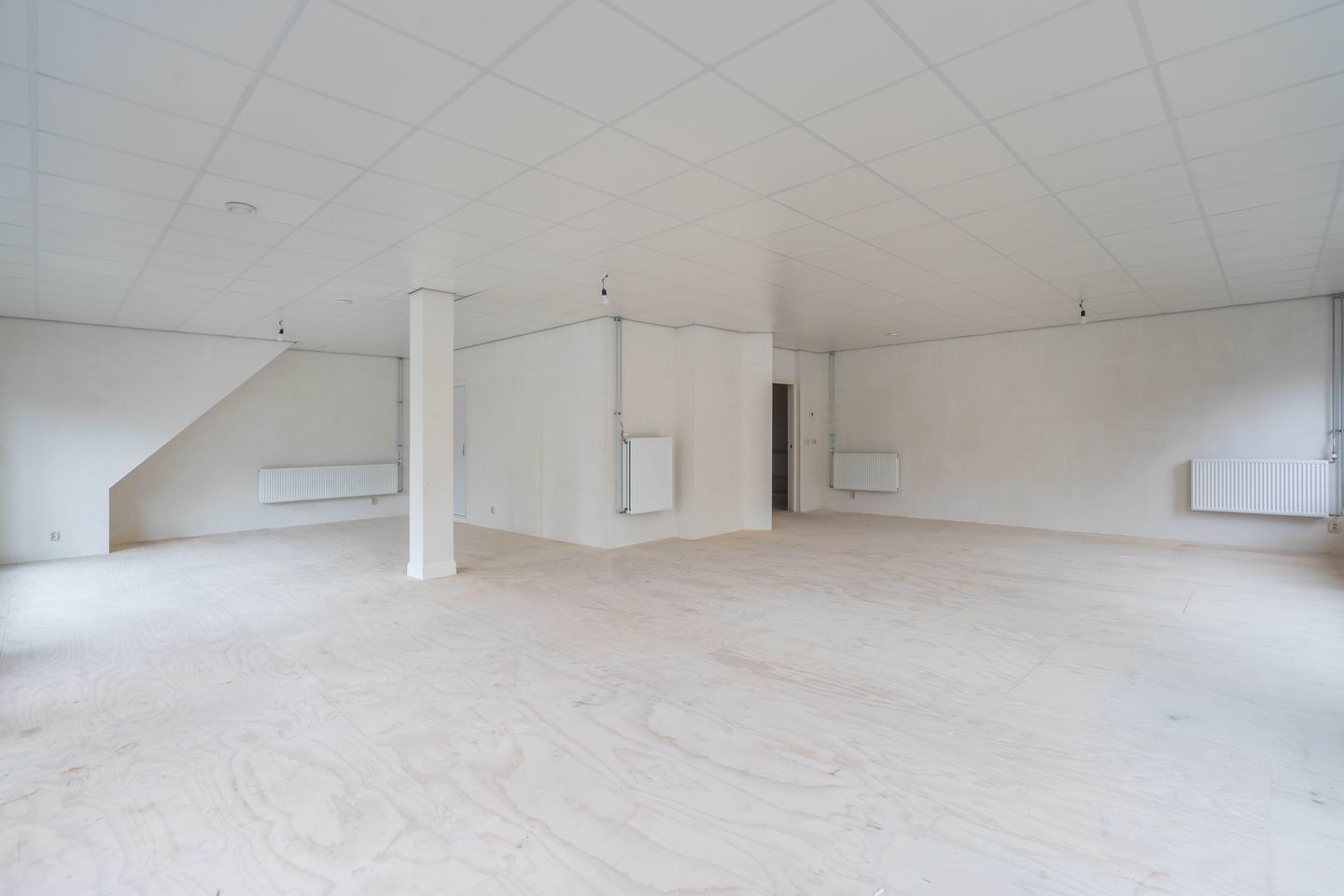 View photo 3 of Rijnstraat 90