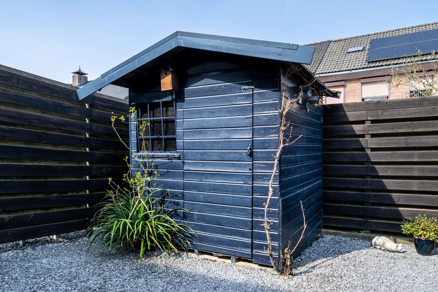 Family Home with Garage and 4 Bedrooms in Child-Friendly Neighborhood — 22
