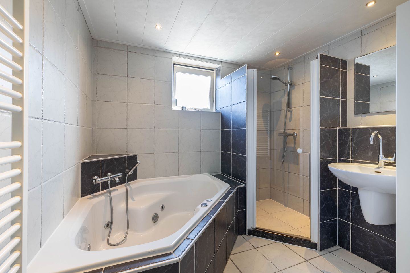 Photo 19 of De Valk 24