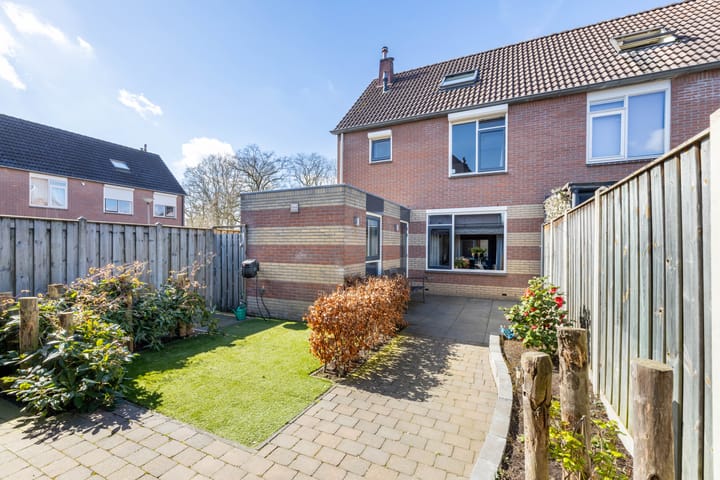 Photo 2 of De Valk 24