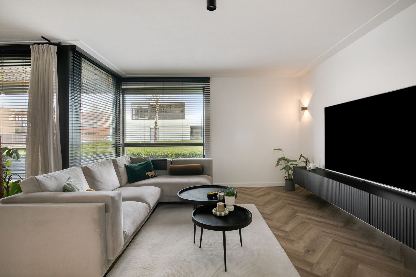 Foto 25 van Waterviolier 14