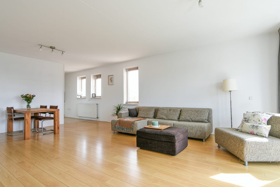 Spacious corner apartment with 3 bedrooms and private parking in Floriande West — 12