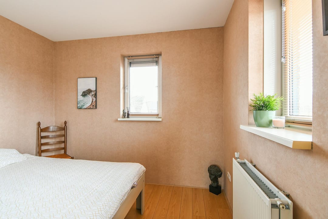 Spacious corner apartment with 3 bedrooms and private parking in Floriande West — 22