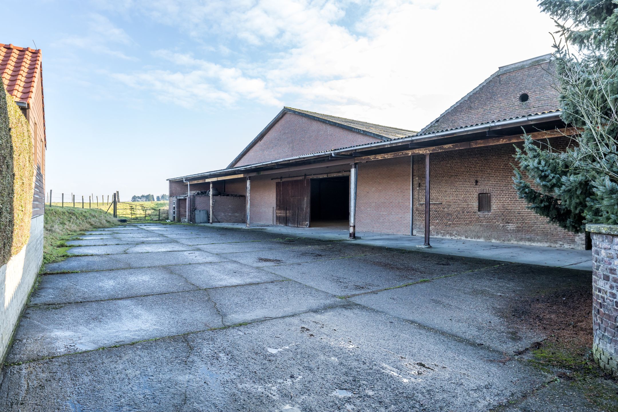 Photo 36 of Dorpstraat 45