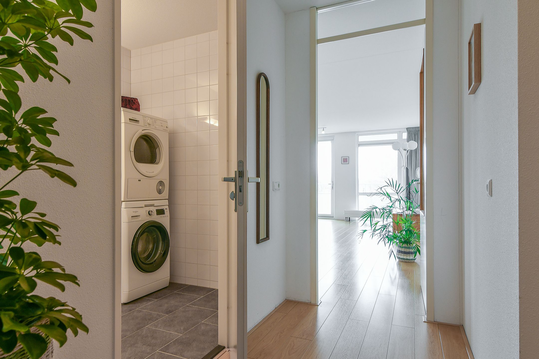 Spacious corner apartment with 3 bedrooms and private parking in Floriande West — 17