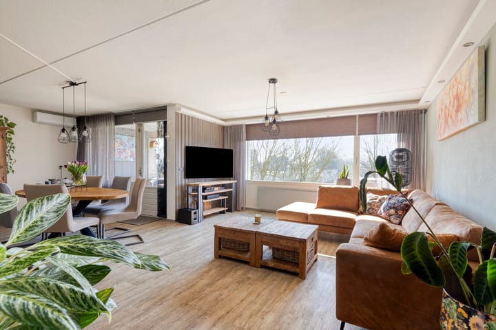 Foto 3 van Boksdoornerf 140