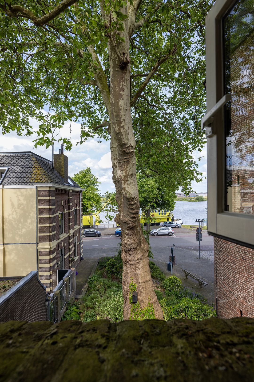 Photo 37 of Voorstraat 1
