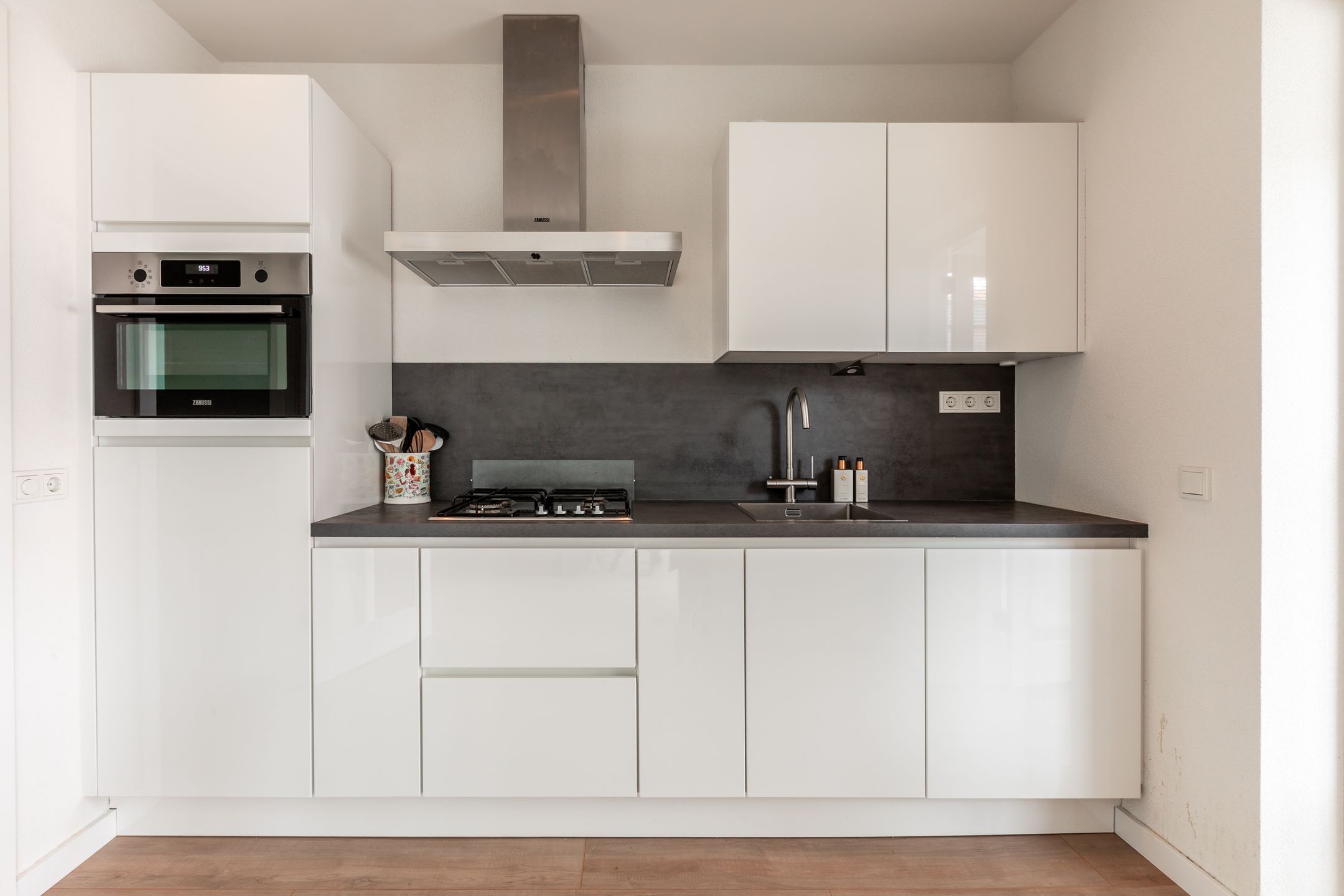 Photo 3 of De Wittenhagen 35