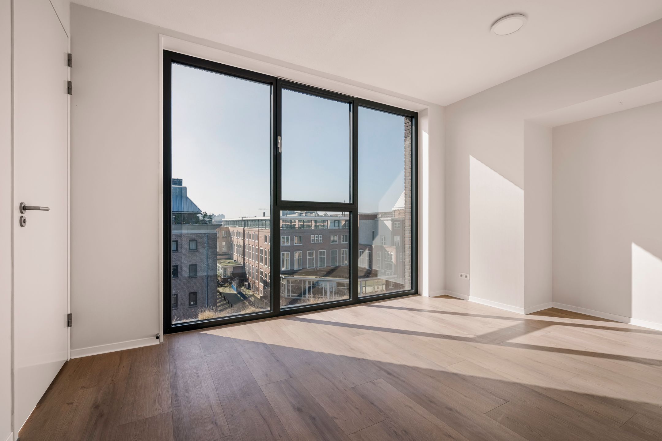 Photo 21 of Willem Parelstraat 58