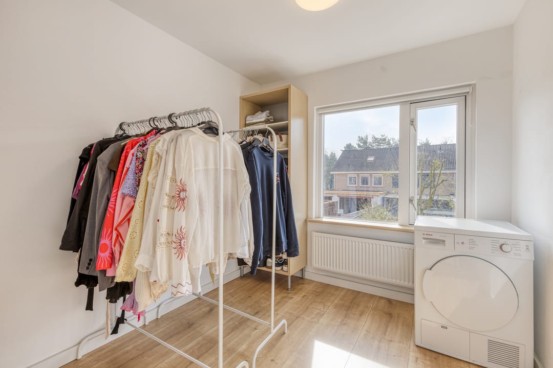Well-Maintained Semi-Detached Home with Garage, Driveway and South-Facing Garden in Oss — 22