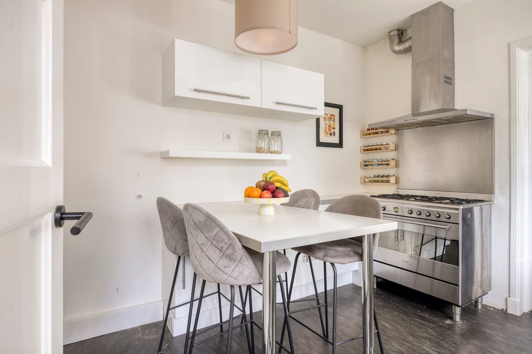Charming Move-in Ready End Terrace Home Near Tilburg City Center — 14