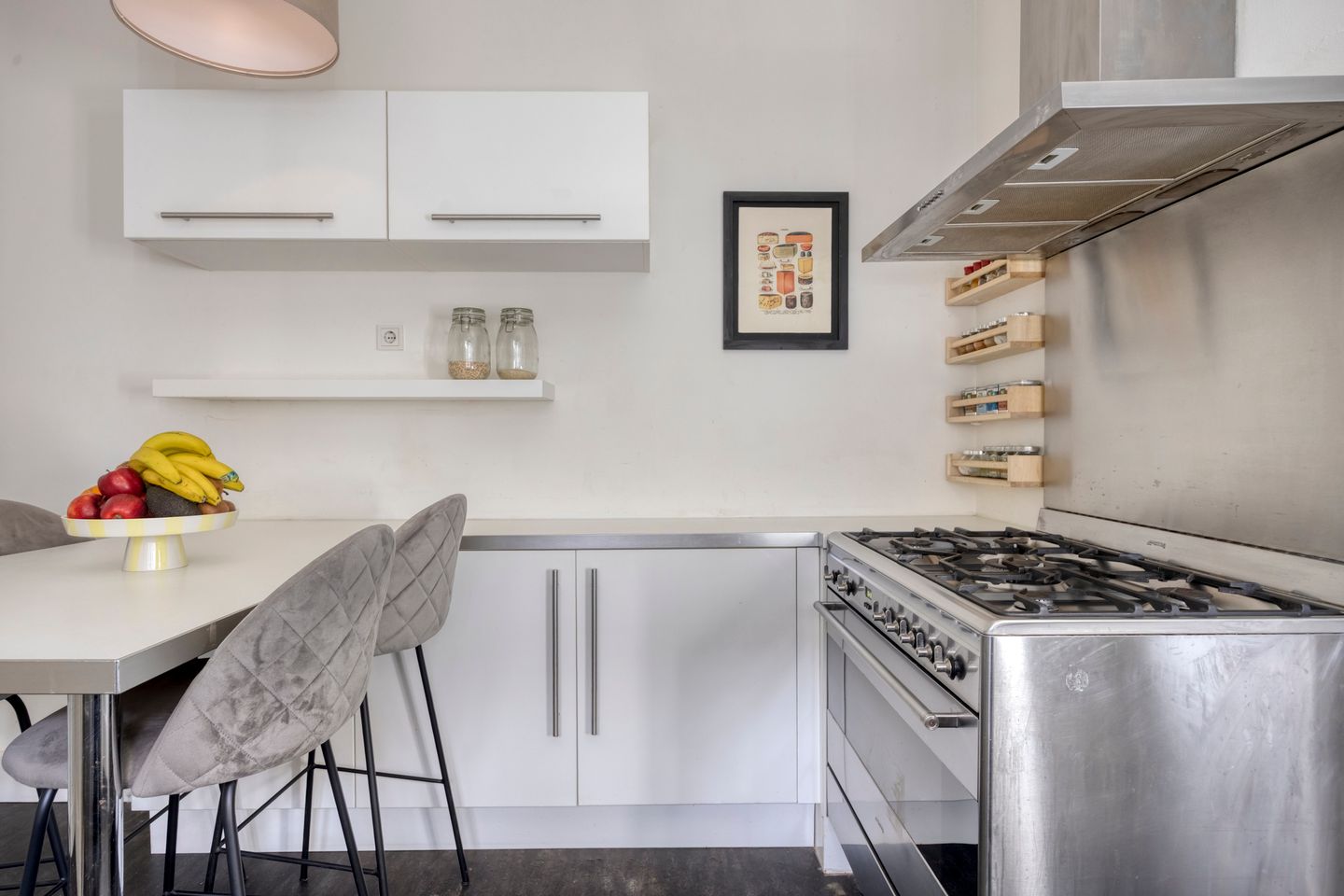 Charming Move-in Ready End Terrace Home Near Tilburg City Center — 18