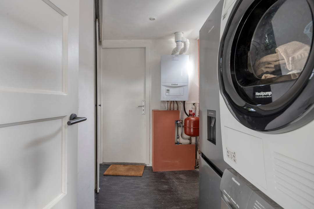 Charming Move-in Ready End Terrace Home Near Tilburg City Center — 20