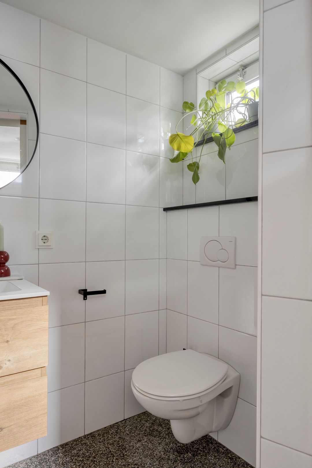 Charming Move-in Ready End Terrace Home Near Tilburg City Center — 24