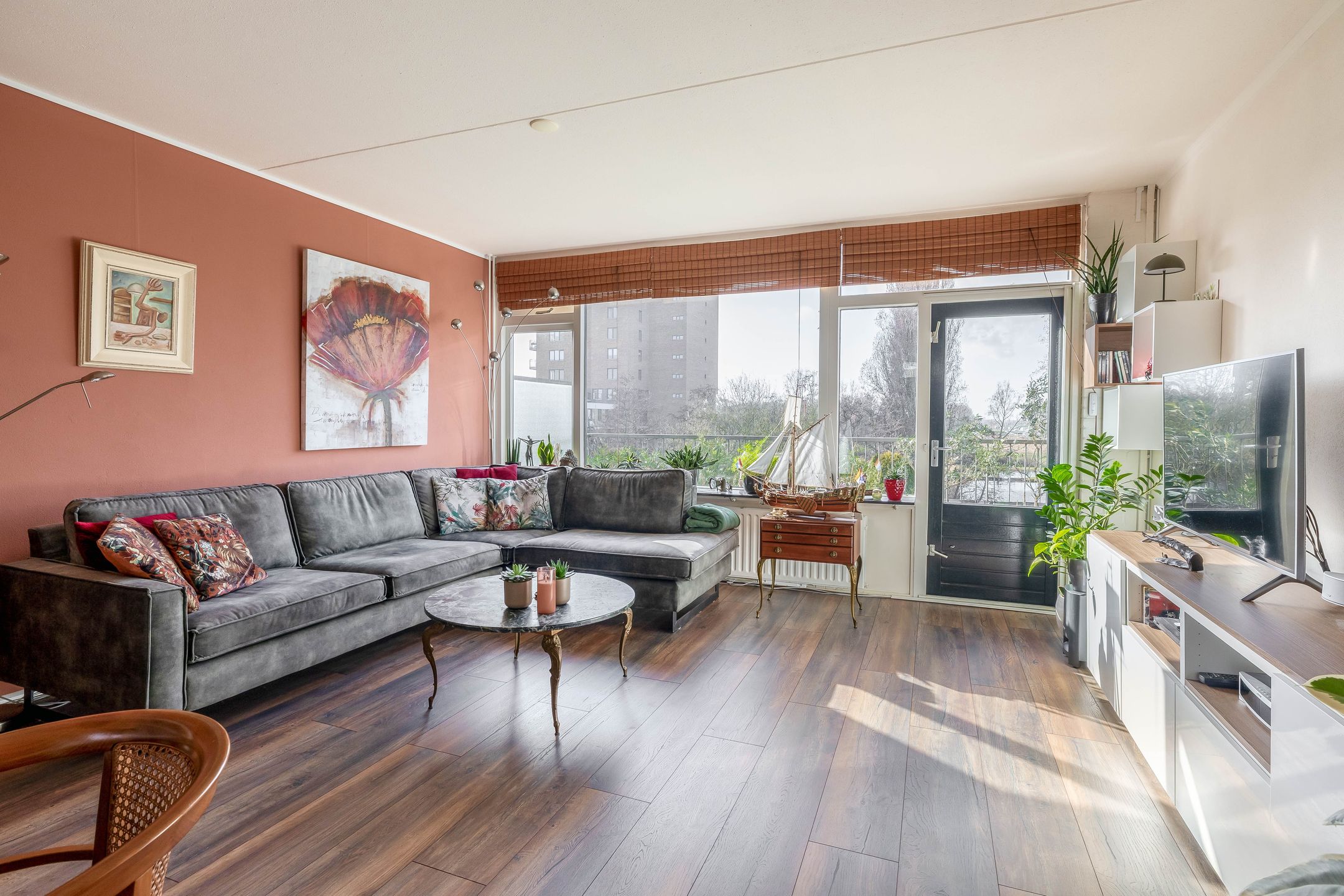 Foto 12 van van der Waalsstraat 25