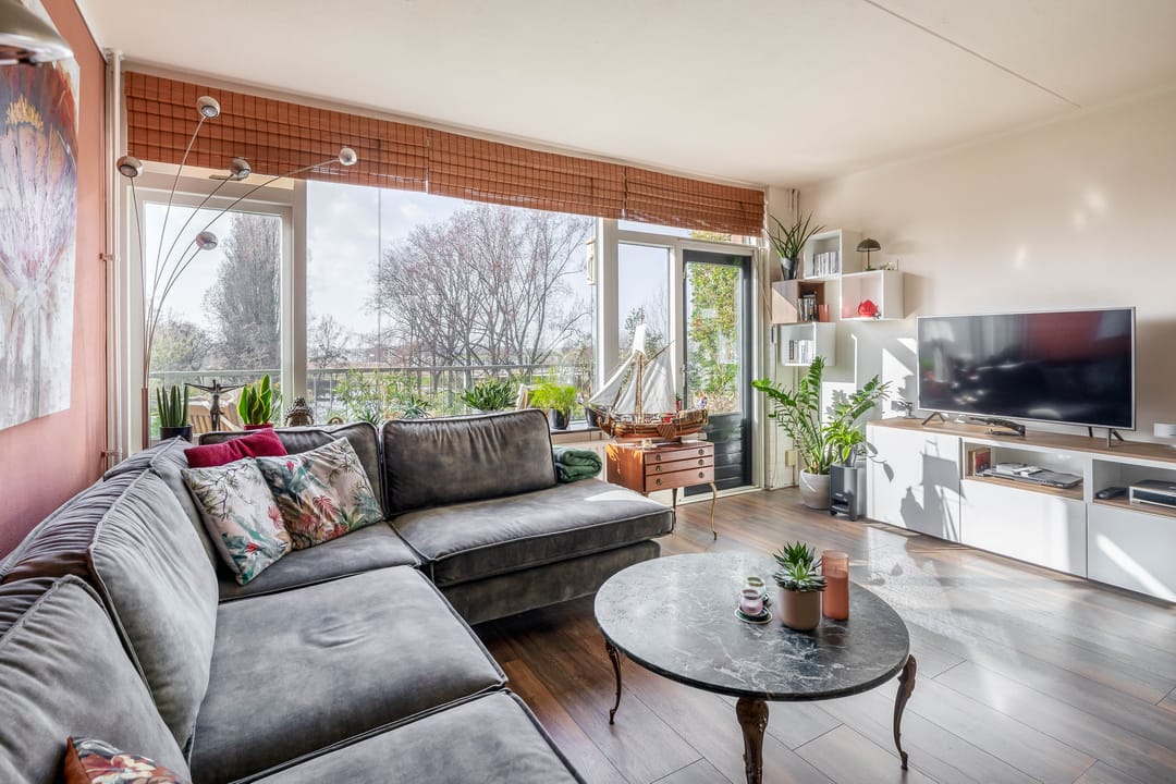 Foto 2 van van der Waalsstraat 25